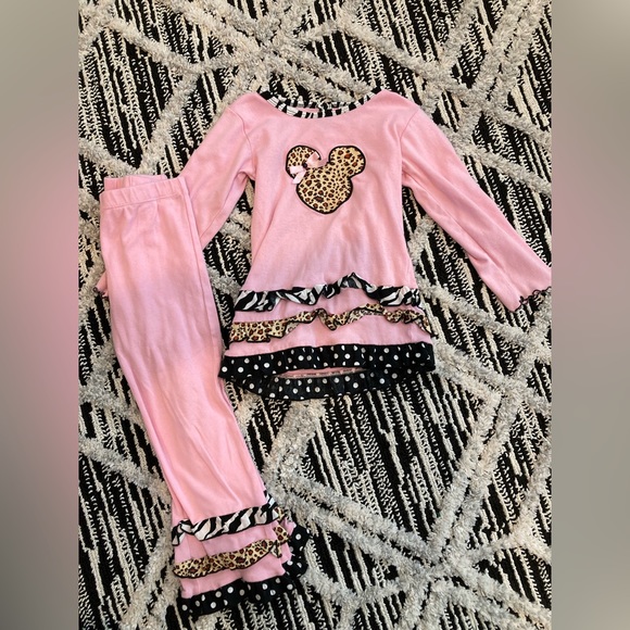 Disney Matching Set size 6-7 - Picture 1 of 2